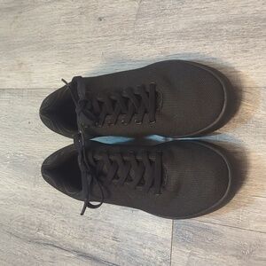 Atoms  Unisex Sneakers Model 000 NWOT
